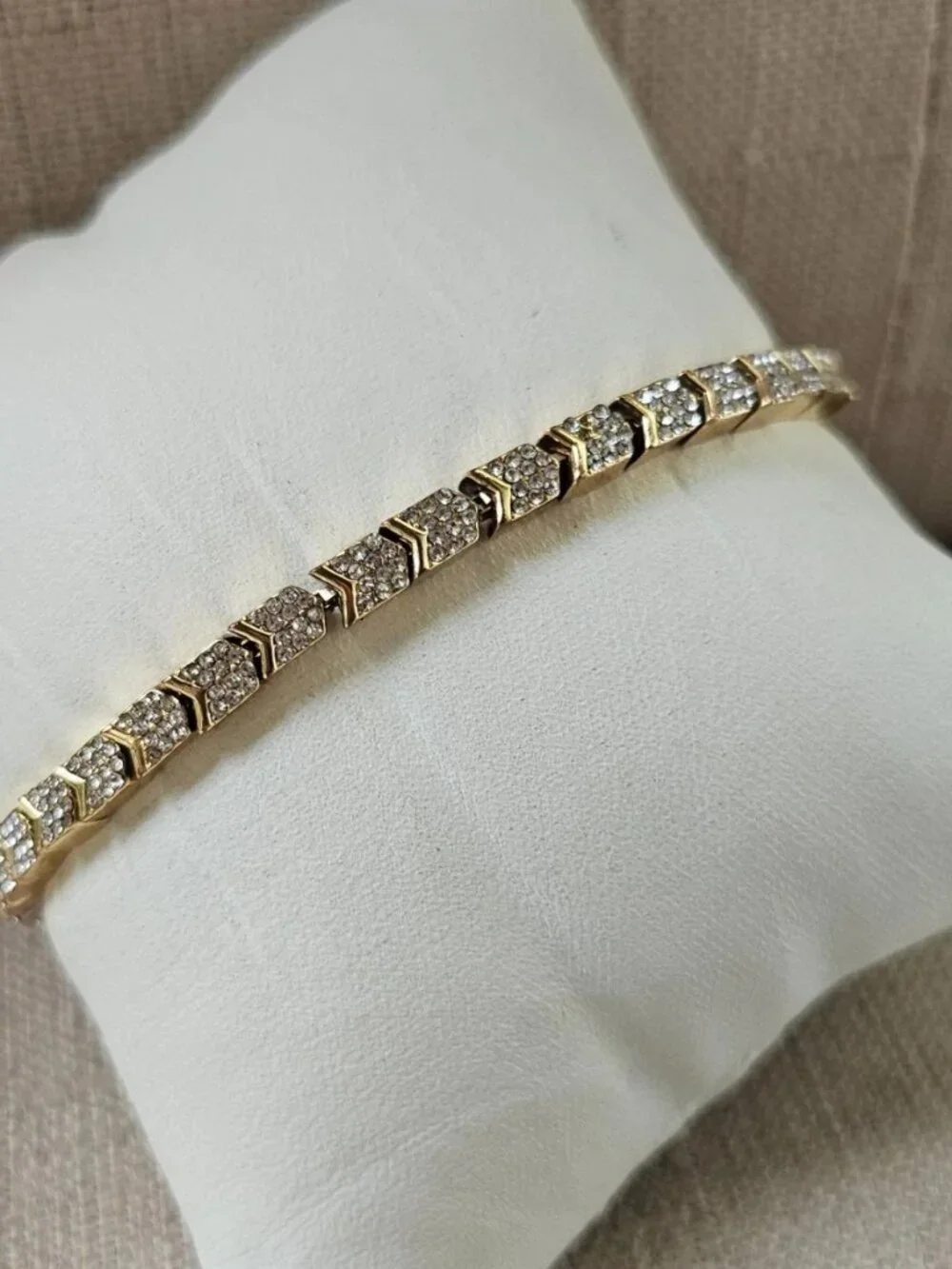 Fashion Bracelet Gold Tone Fashion Jewelry Wrist Band Size Adjustable Unbranded